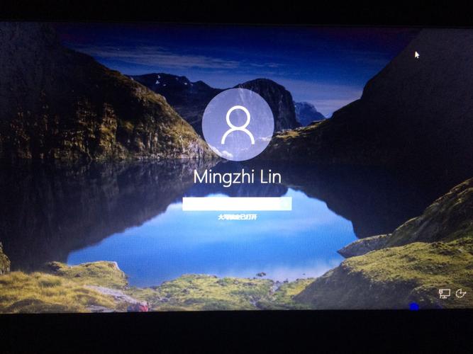 win10卡在欢迎界面无法进桌面怎么办?win10卡在欢迎界面无法进桌面解决方法